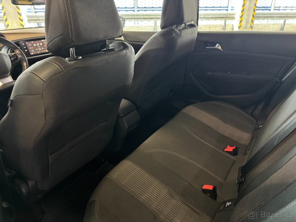 2019 Peugeot 308 - 16