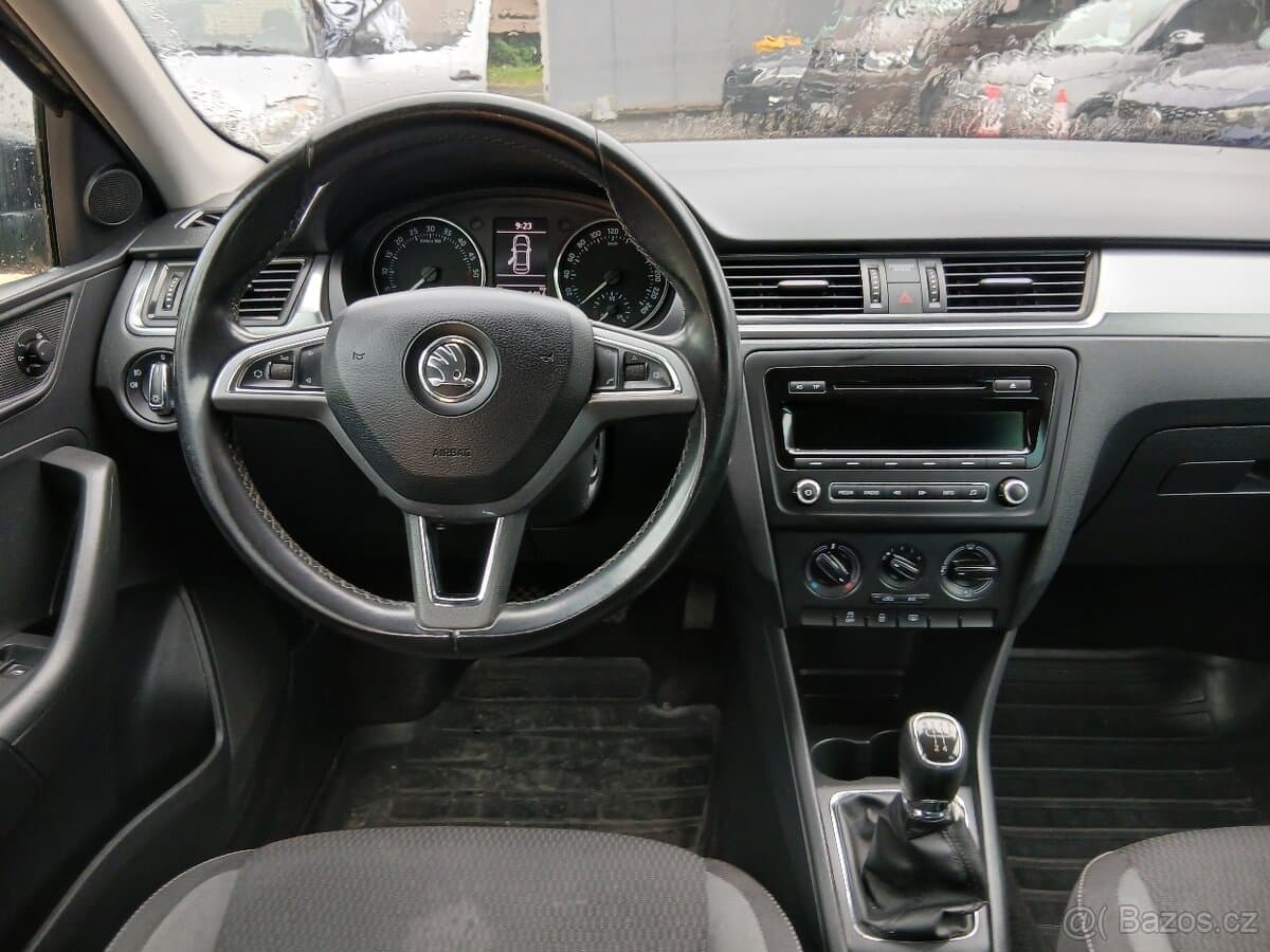 2015 Škoda RAPID - 16