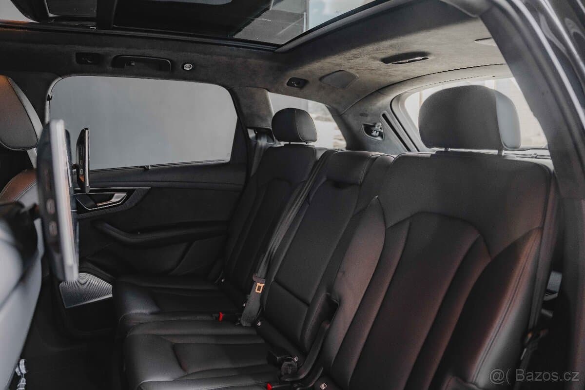 2018 Audi SQ7 - 16