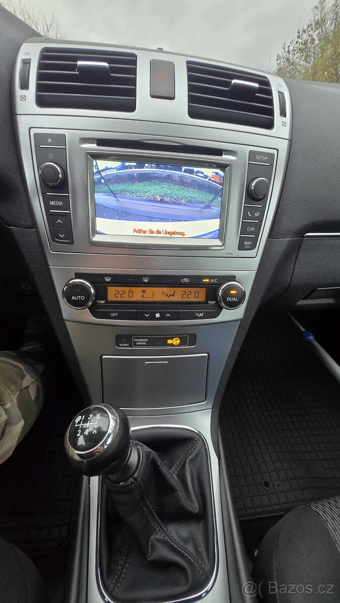 2013 Toyota AVENSIS - 16