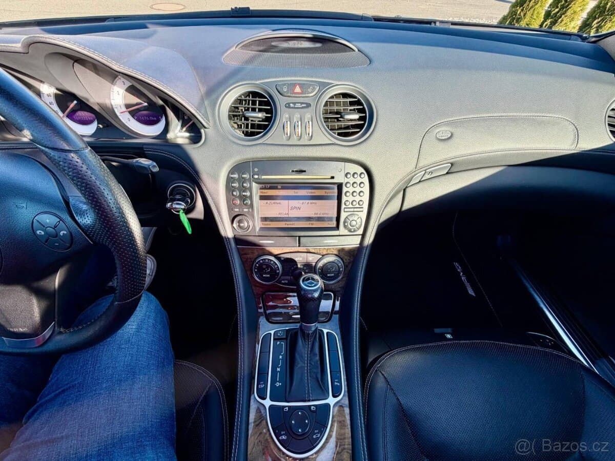2009 Mercedes-Benz SL - 16