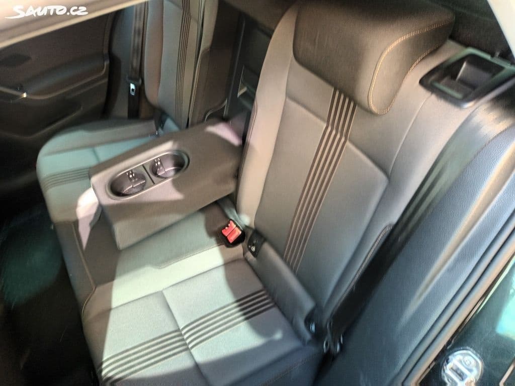 2016 Volkswagen GOLF - 16