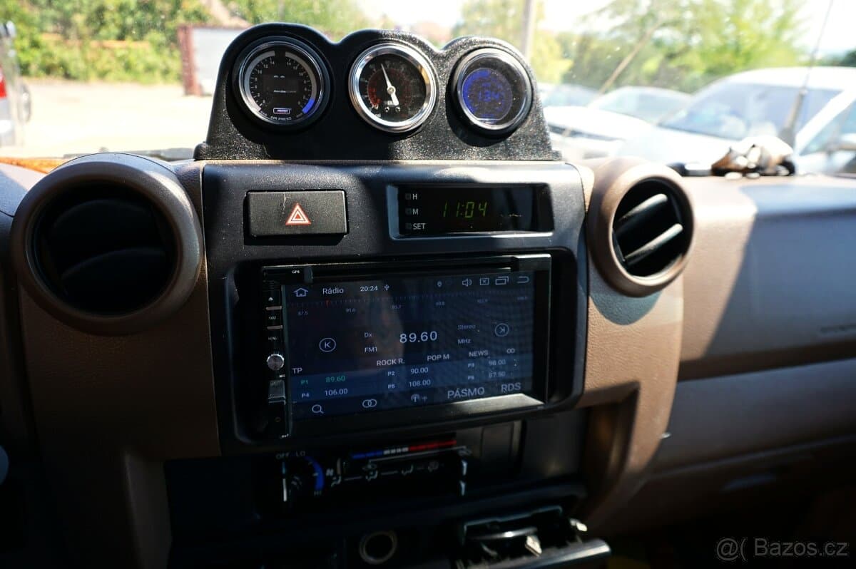 2020 Toyota LAND CRUISER - 16