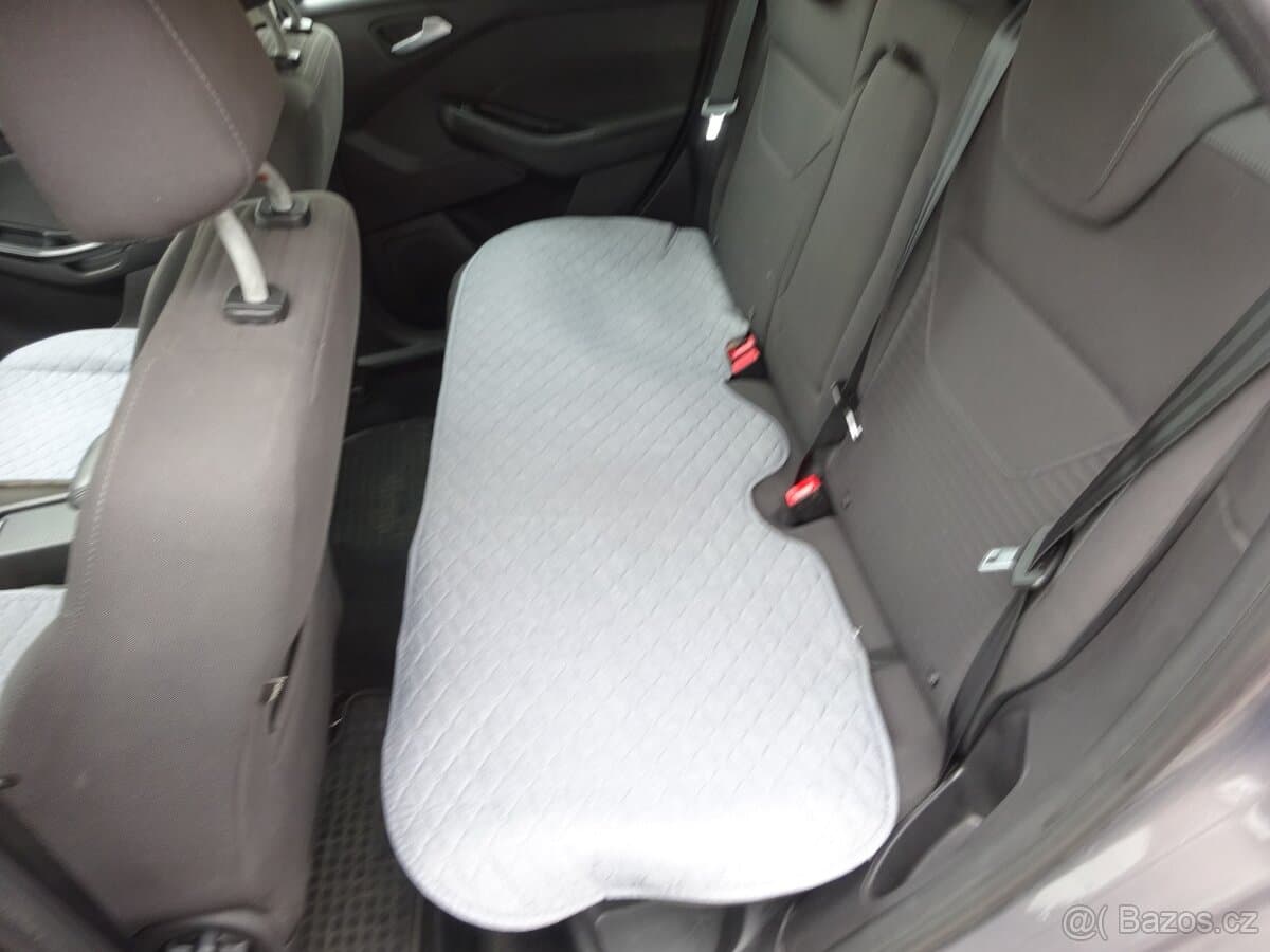 2015 Ford FOCUS - 16