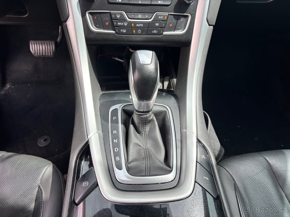 2016 Ford MONDEO - 16
