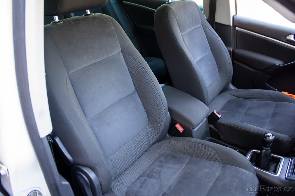 2012 Volkswagen TIGUAN - 16