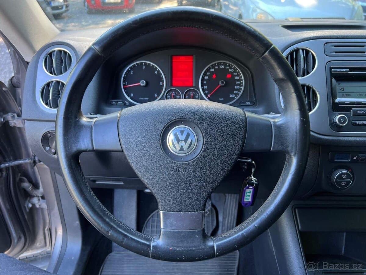 2009 Volkswagen TIGUAN - 16