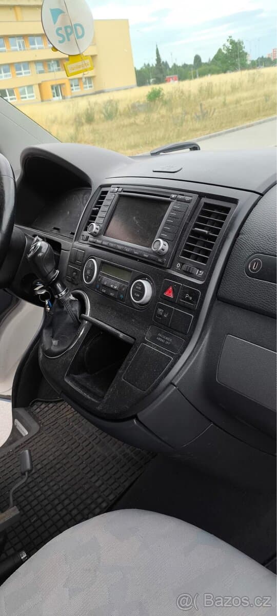 2009 Volkswagen CARAVELLE - 16