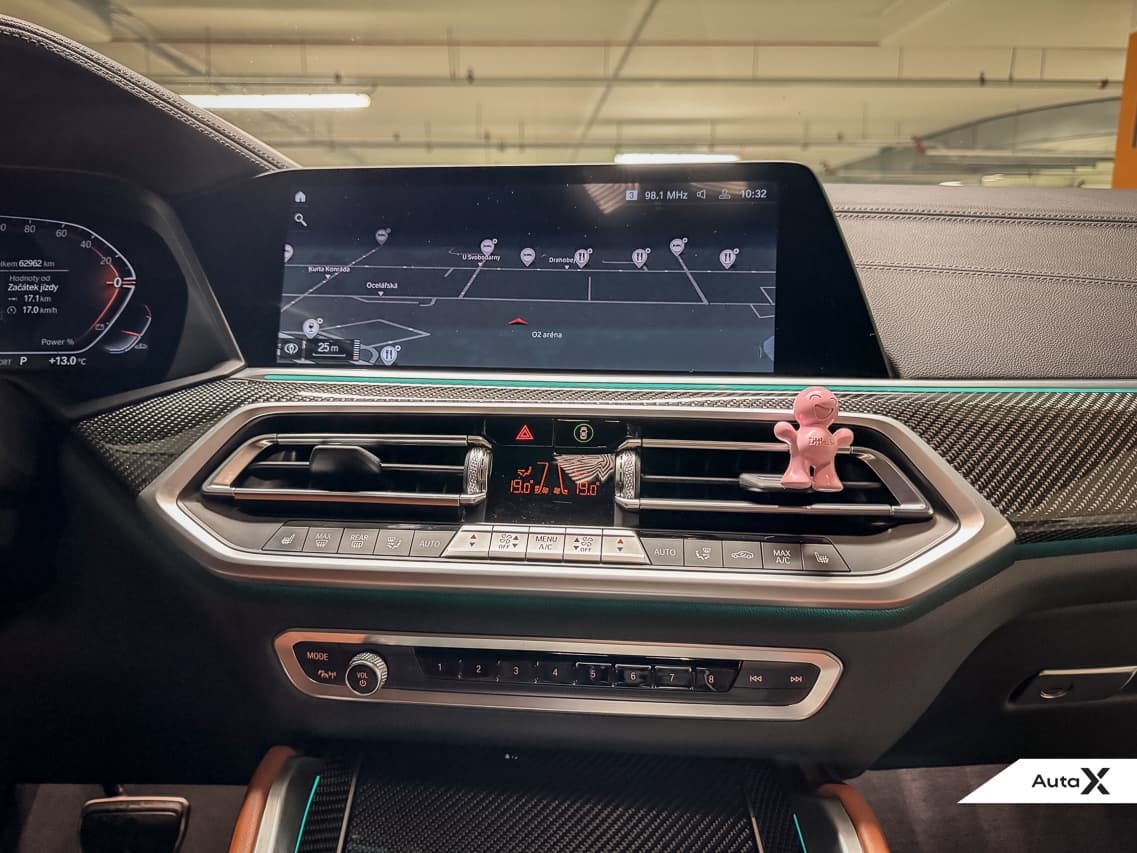 2022 BMW X6 - 16