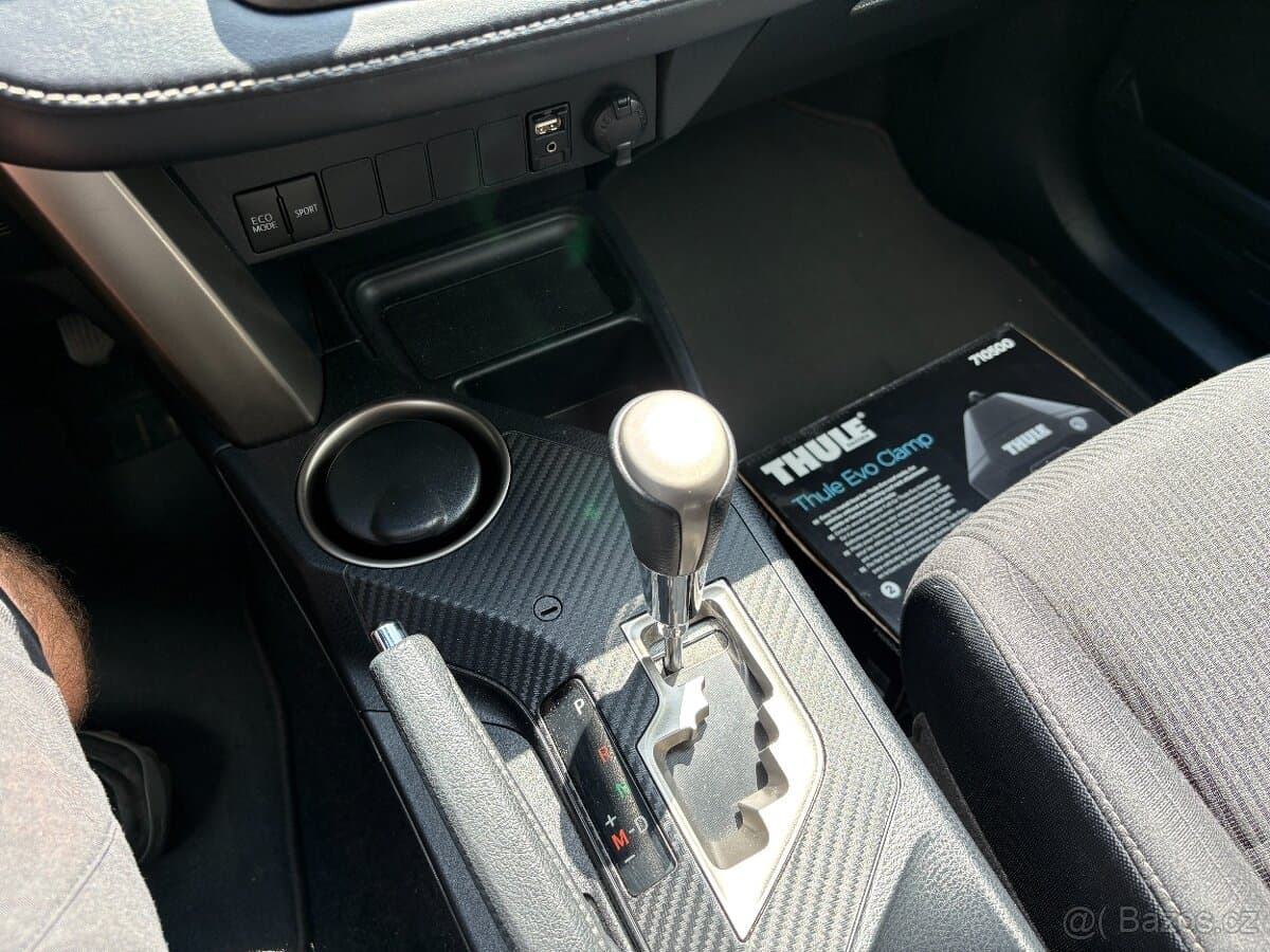2013 Toyota RAV4 - 16
