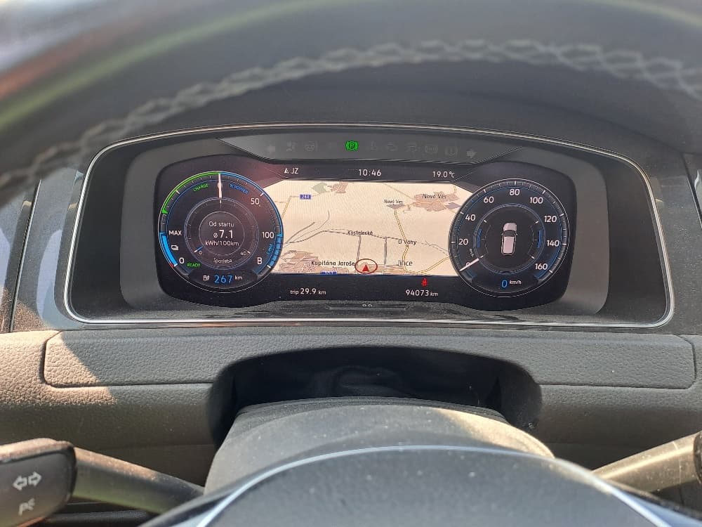 2019 Volkswagen GOLF - 16