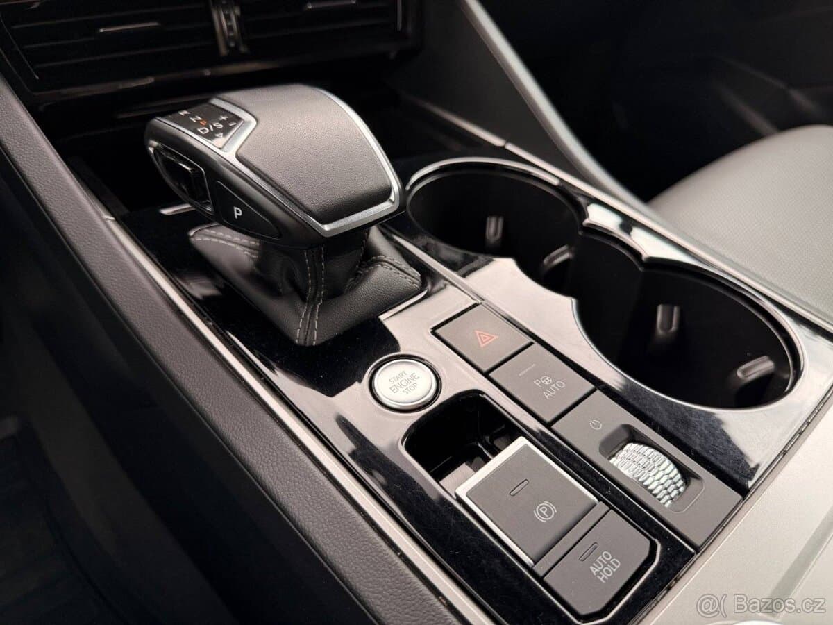 2020 Volkswagen TOUAREG - 16