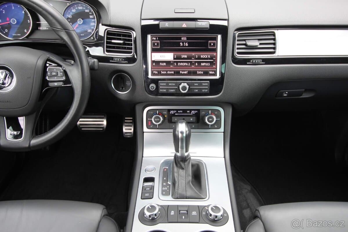 2013 Volkswagen TOUAREG - 16