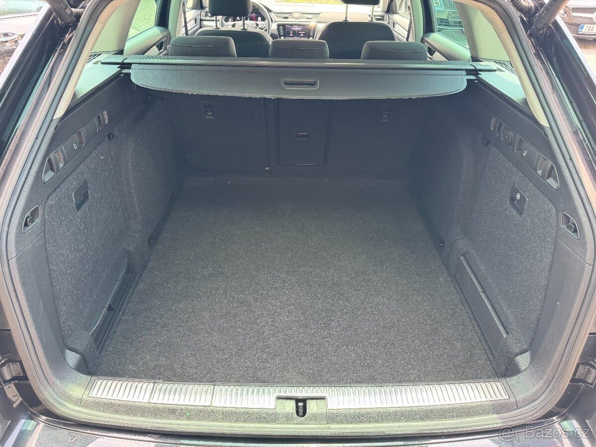 2023 Škoda SUPERB - 16