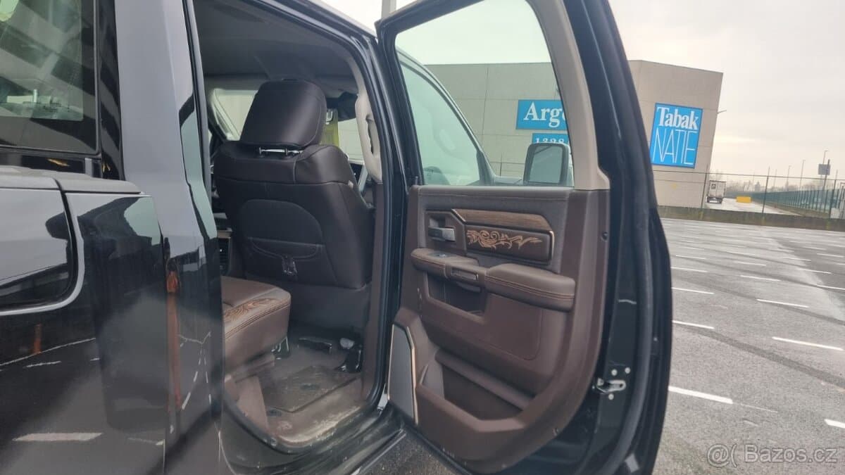 2025 RAM 2500/3500 - 16