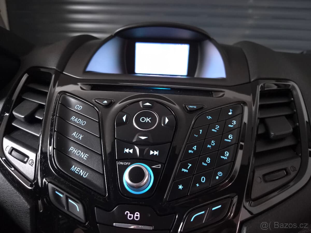 2017 Ford FIESTA - 16