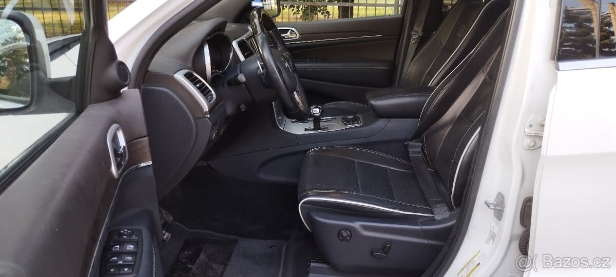 2014 Jeep CHEROKEE - 16