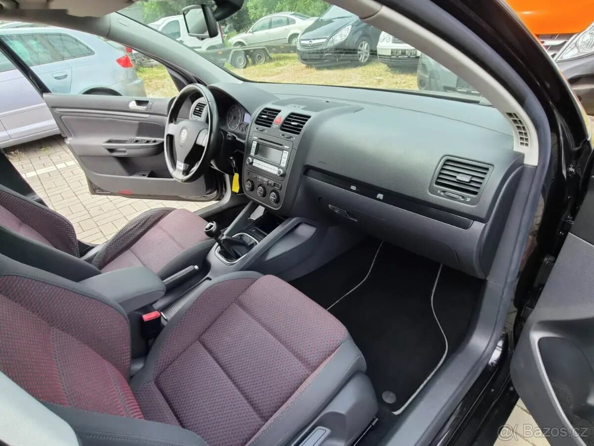2007 Volkswagen GOLF - 16