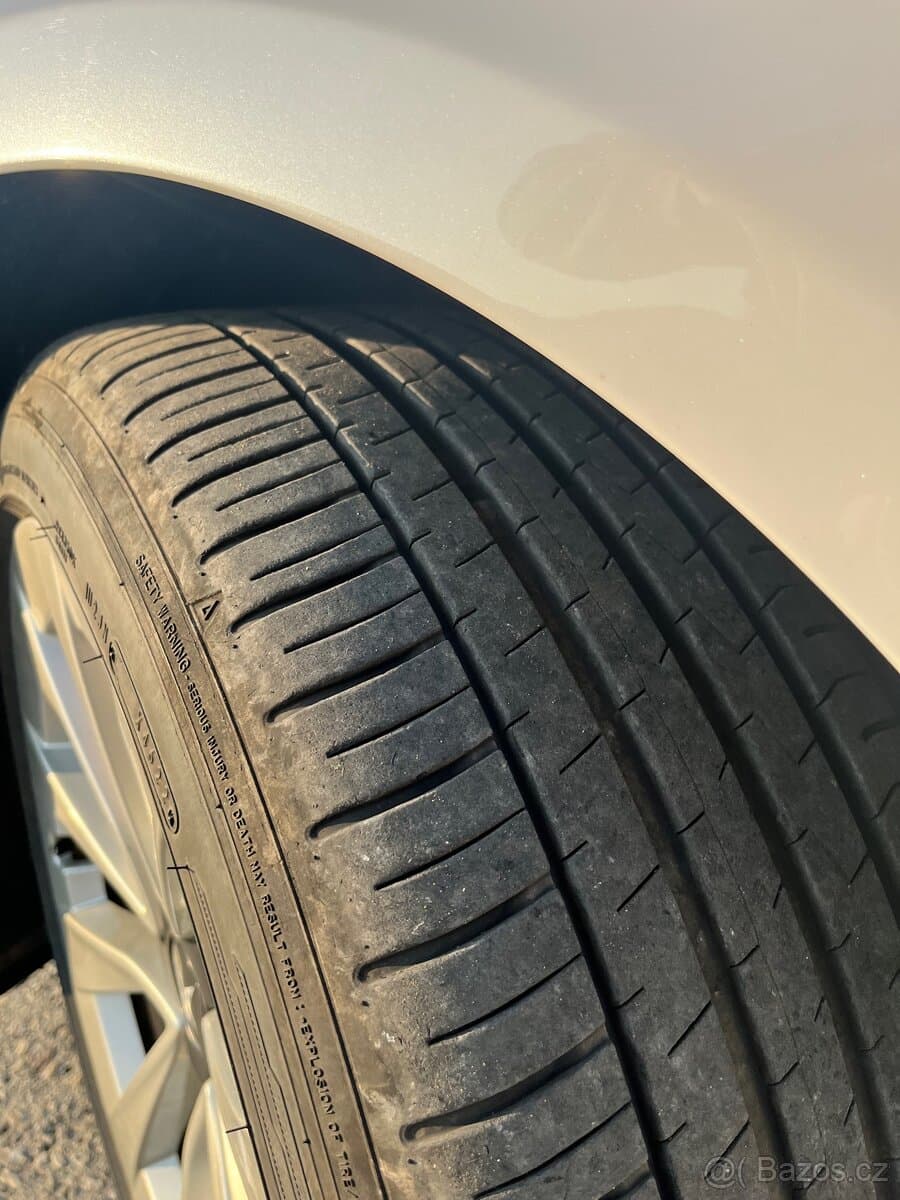 2019 Tesla MODEL 3 - 16