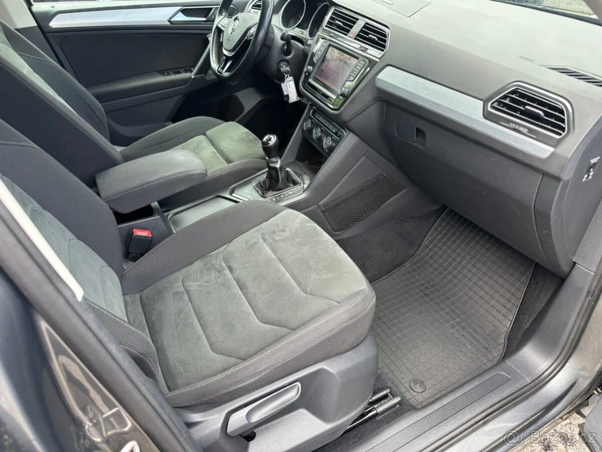 2016 Volkswagen TIGUAN - 16