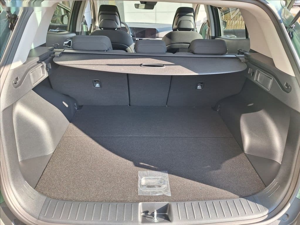 2025 Kia SPORTAGE - 16