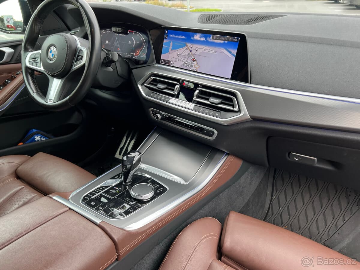 2019 BMW X5 - 16