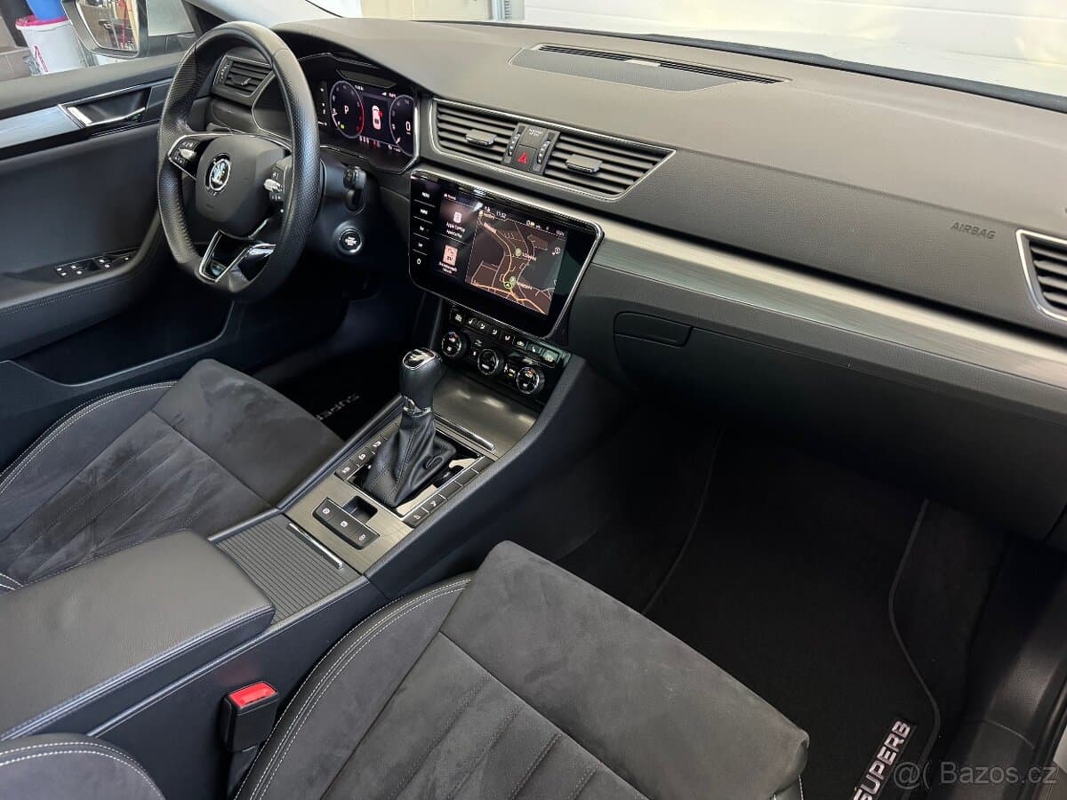 2022 Škoda SUPERB - 16
