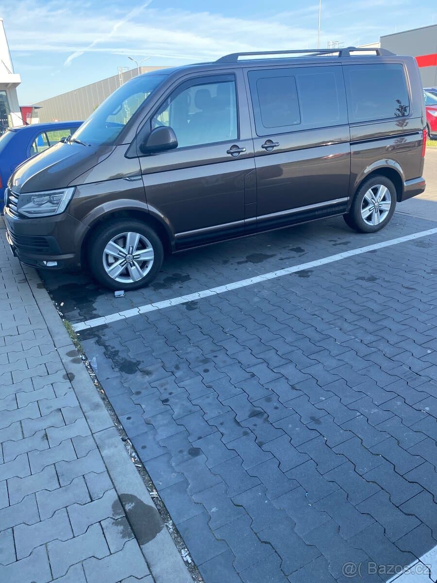 2016 Volkswagen MULTIVAN - 16