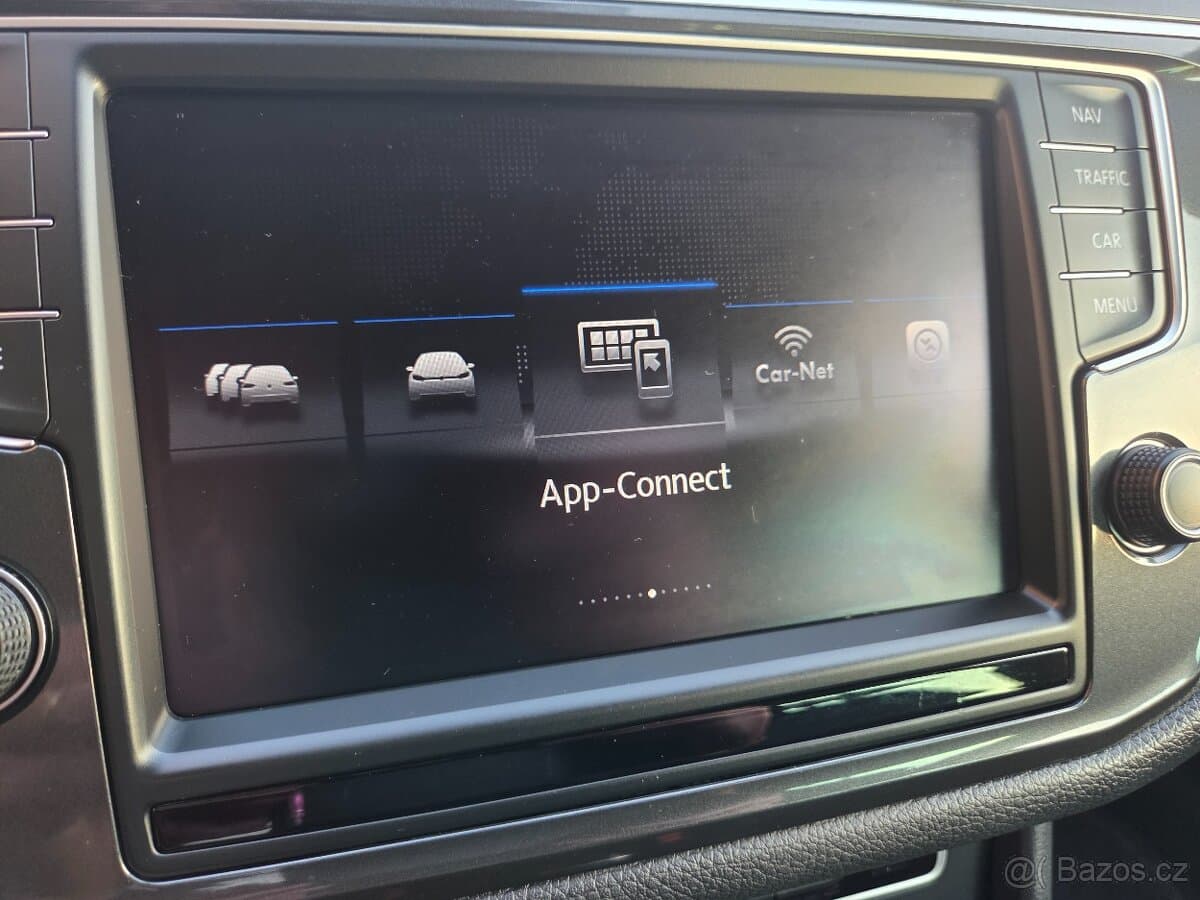2016 Volkswagen TIGUAN - 16