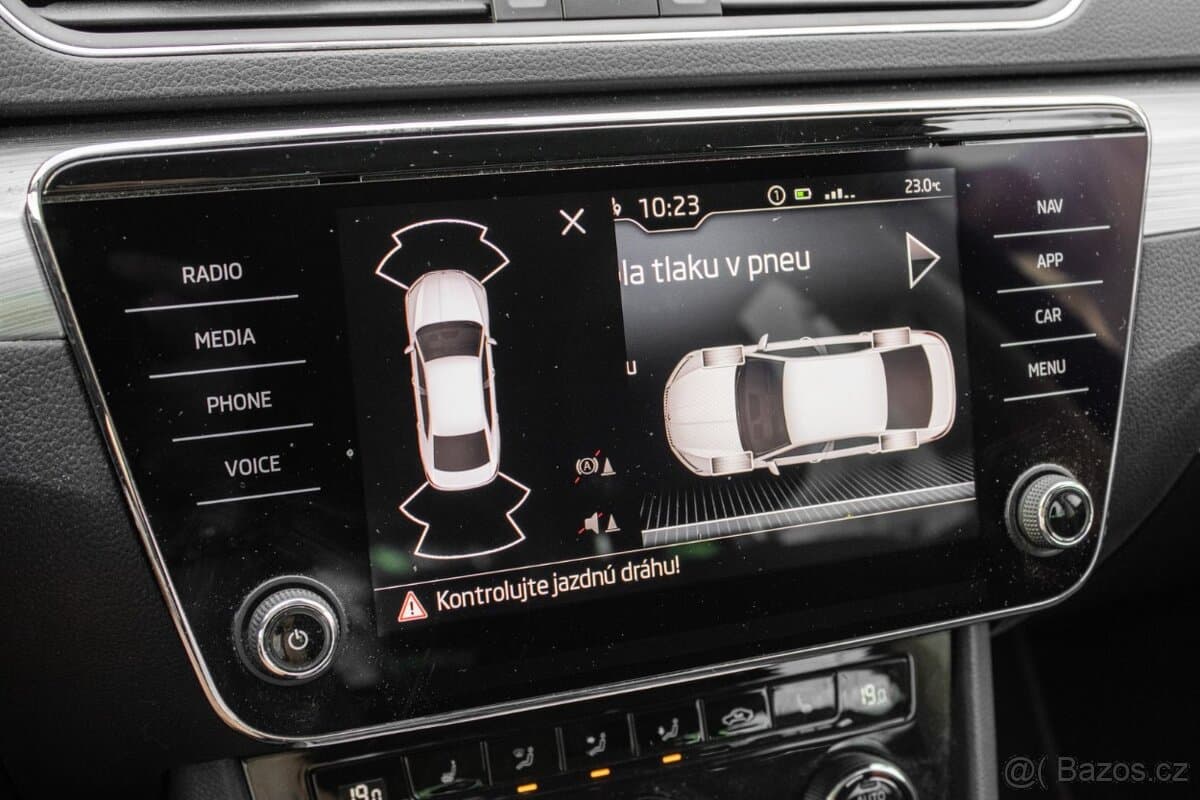 2021 Škoda SUPERB - 16