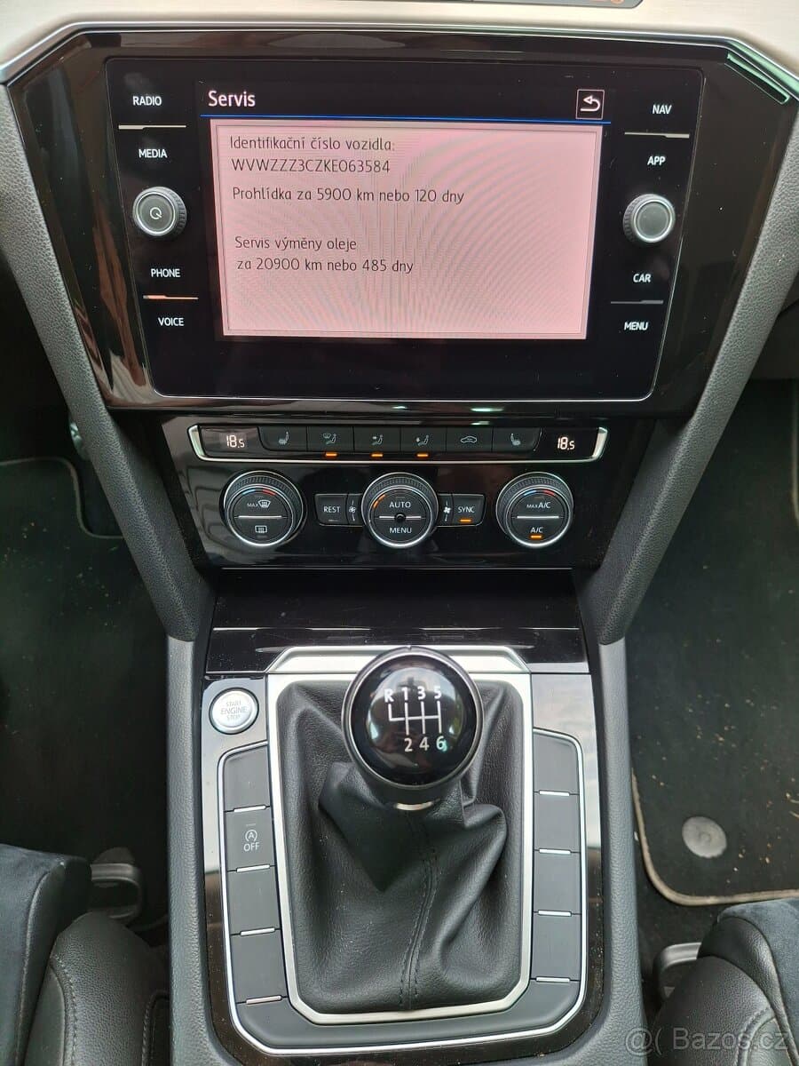 2019 Volkswagen PASSAT - 16