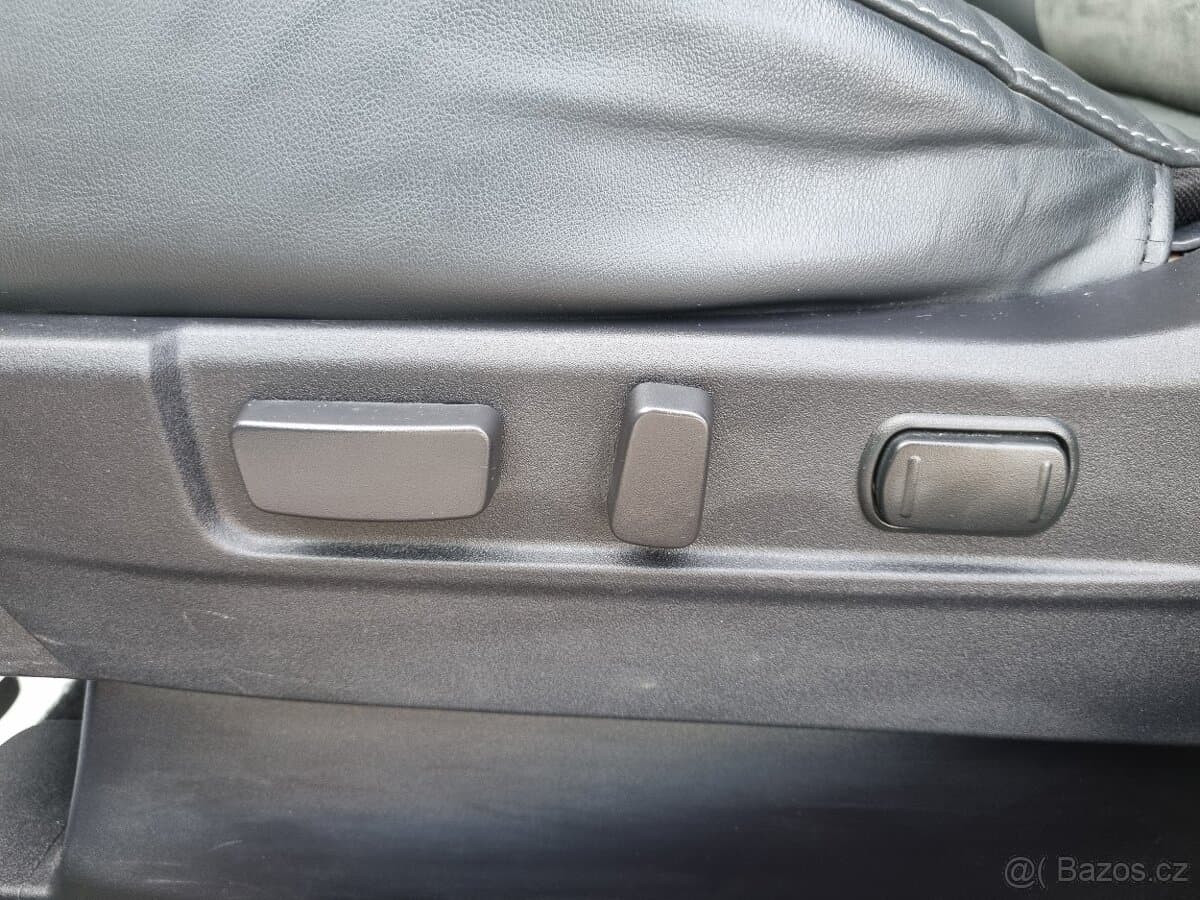2021 Mitsubishi OUTLANDER - 16