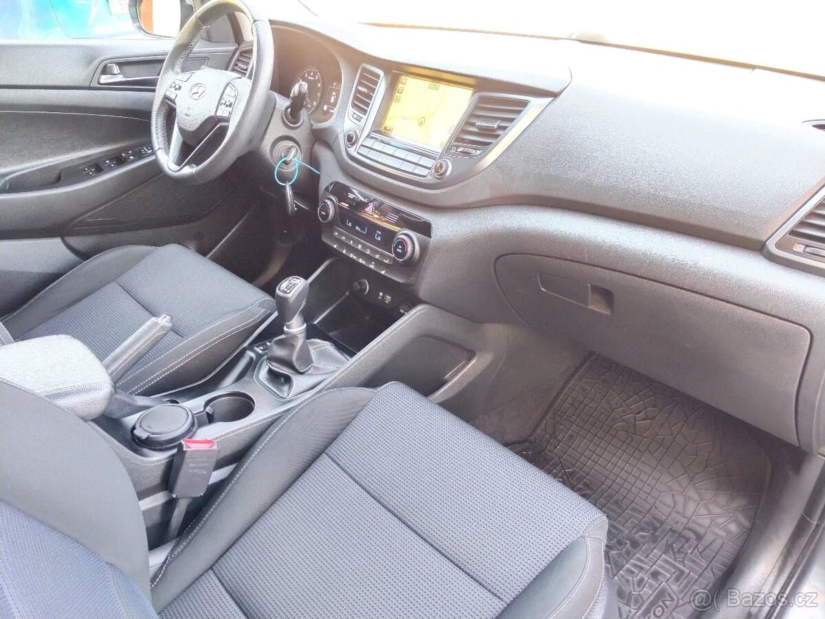 2017 Hyundai TUCSON - 16