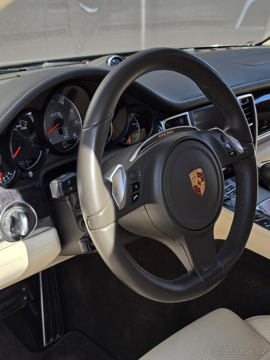 2014 Porsche PANAMERA - 16