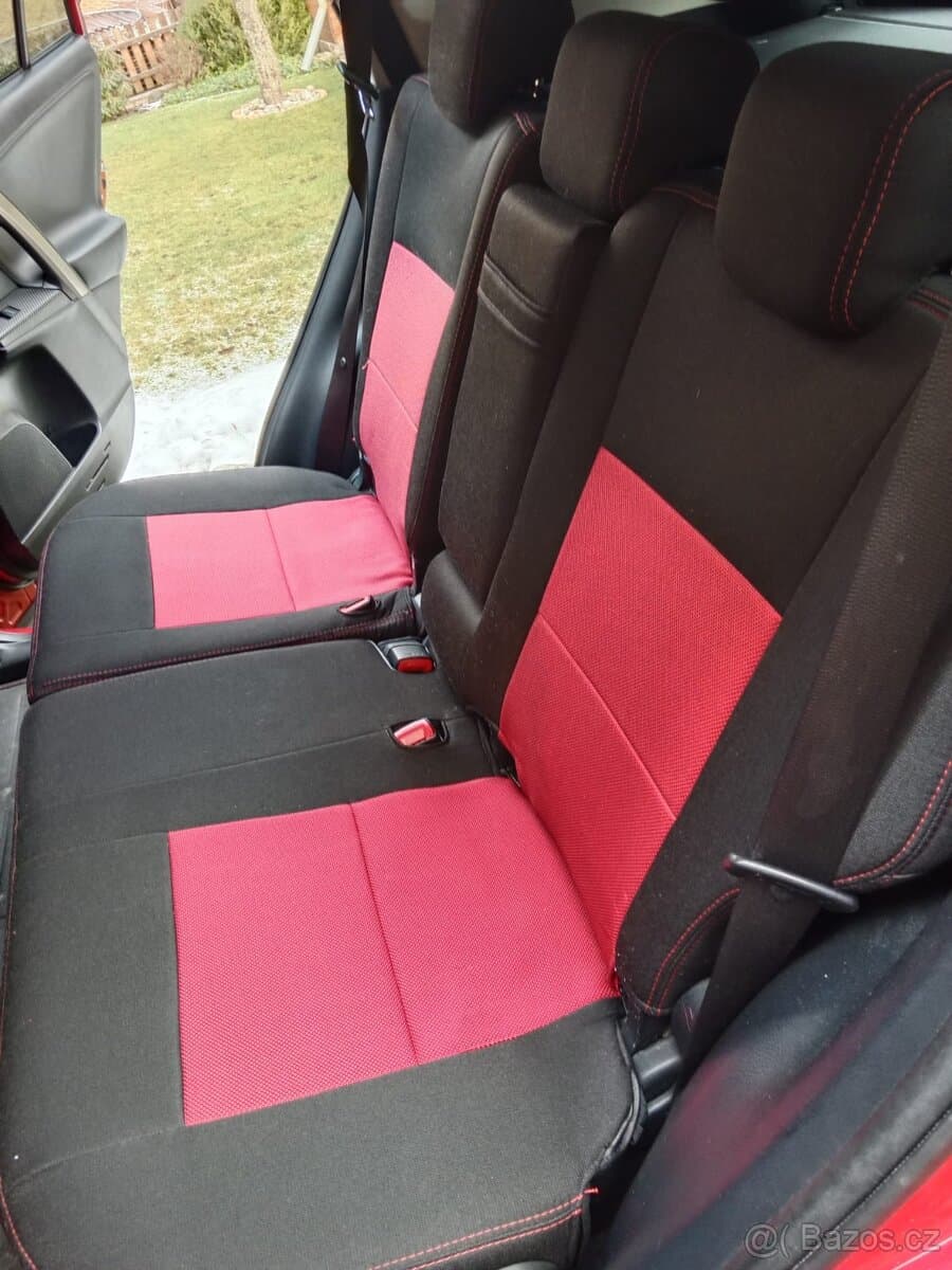 2014 Toyota RAV4 - 16