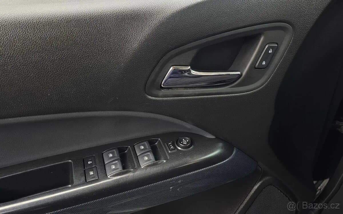 2022 Chevrolet COLORADO - 16