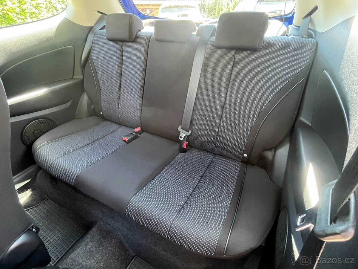 2010 Mazda 2 - 16