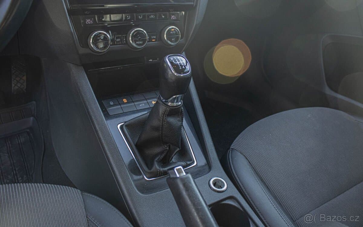 2017 Škoda OCTAVIA - 16