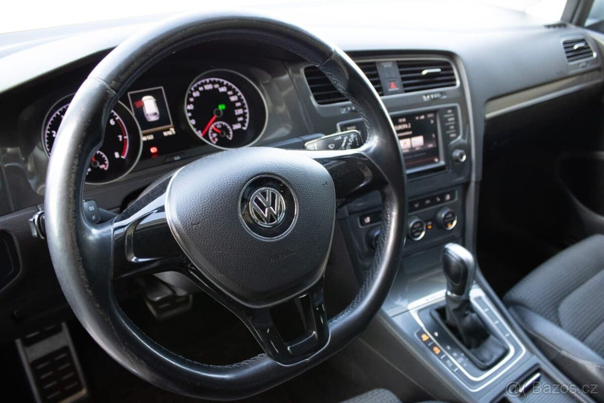 2016 Volkswagen GOLF - 16