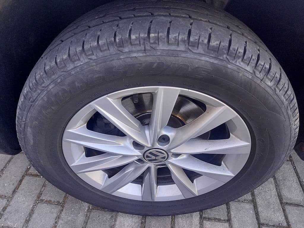 2012 Volkswagen TIGUAN - 16