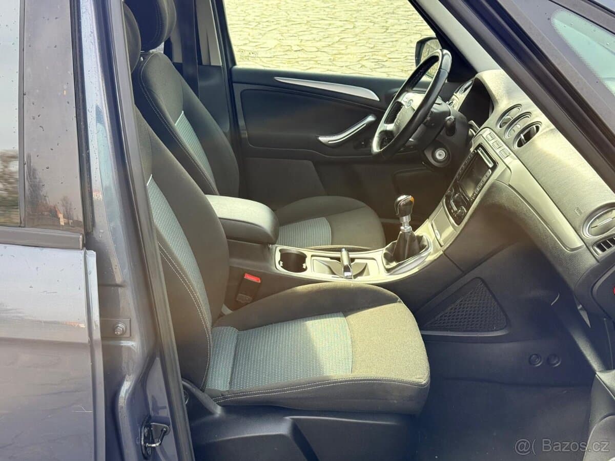 2010 Ford GALAXY - 16