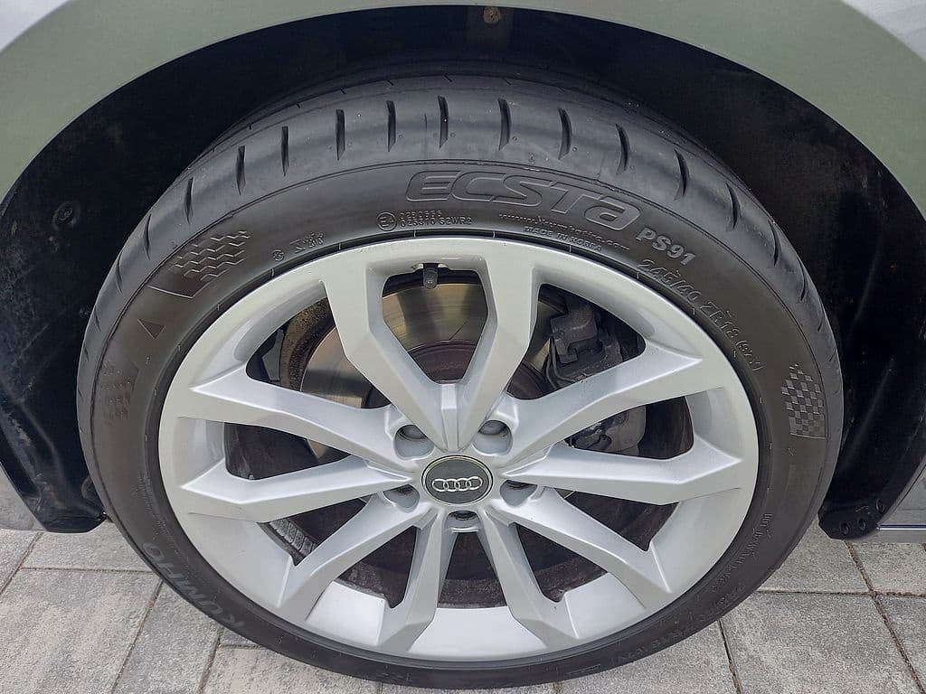 2019 Audi A4 - 16