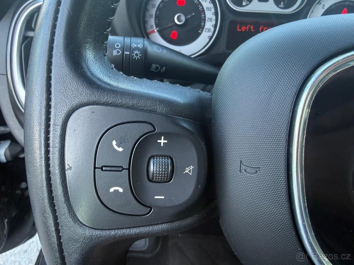 2015 Fiat 500L - 16