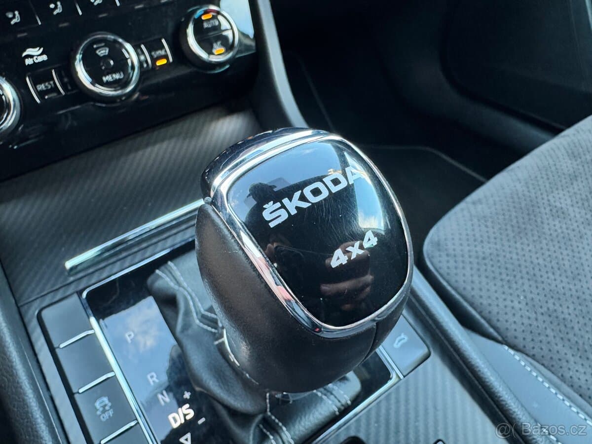 2022 Škoda SUPERB - 16