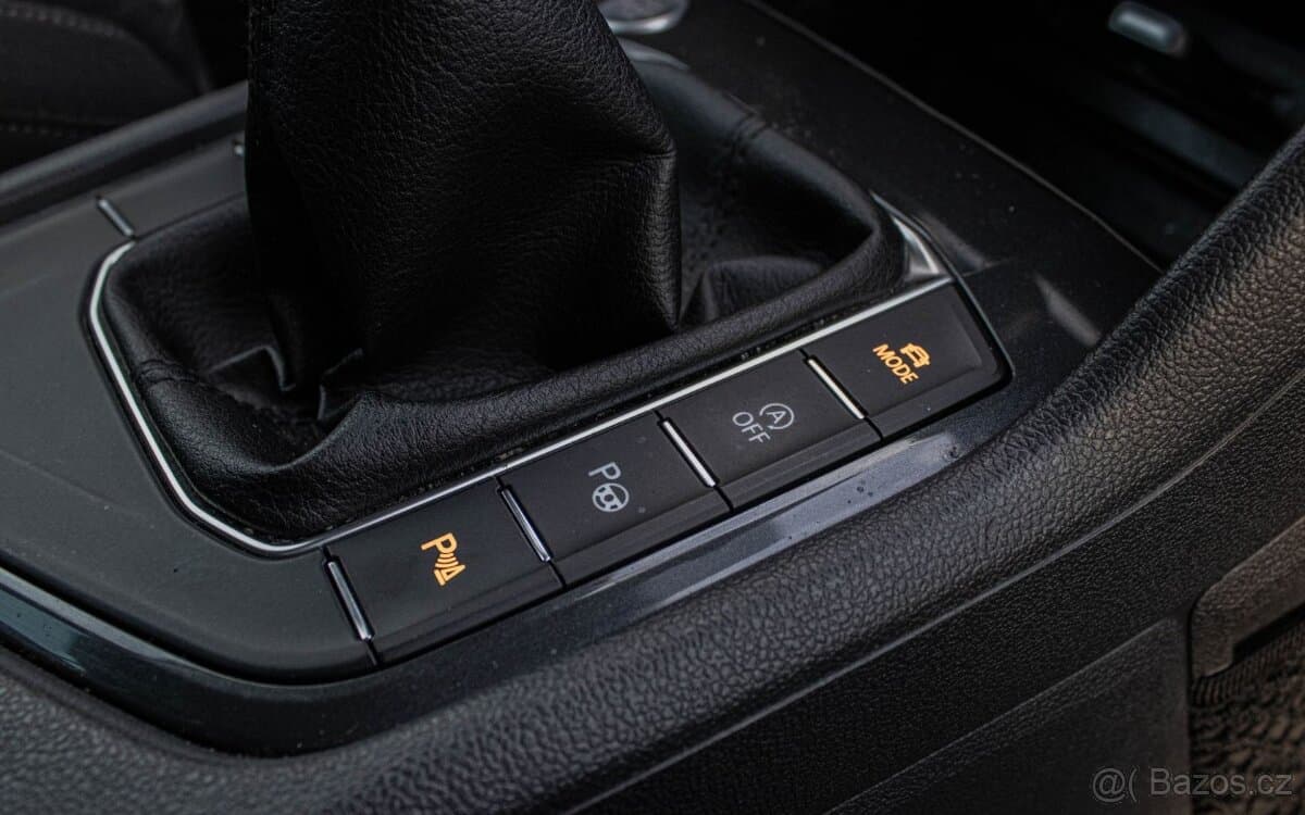 2017 Volkswagen TIGUAN - 16