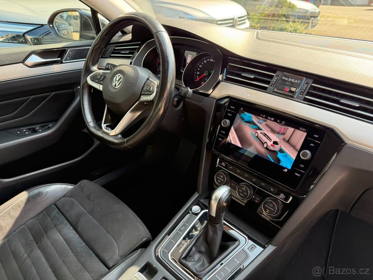 2020 Volkswagen PASSAT - 16