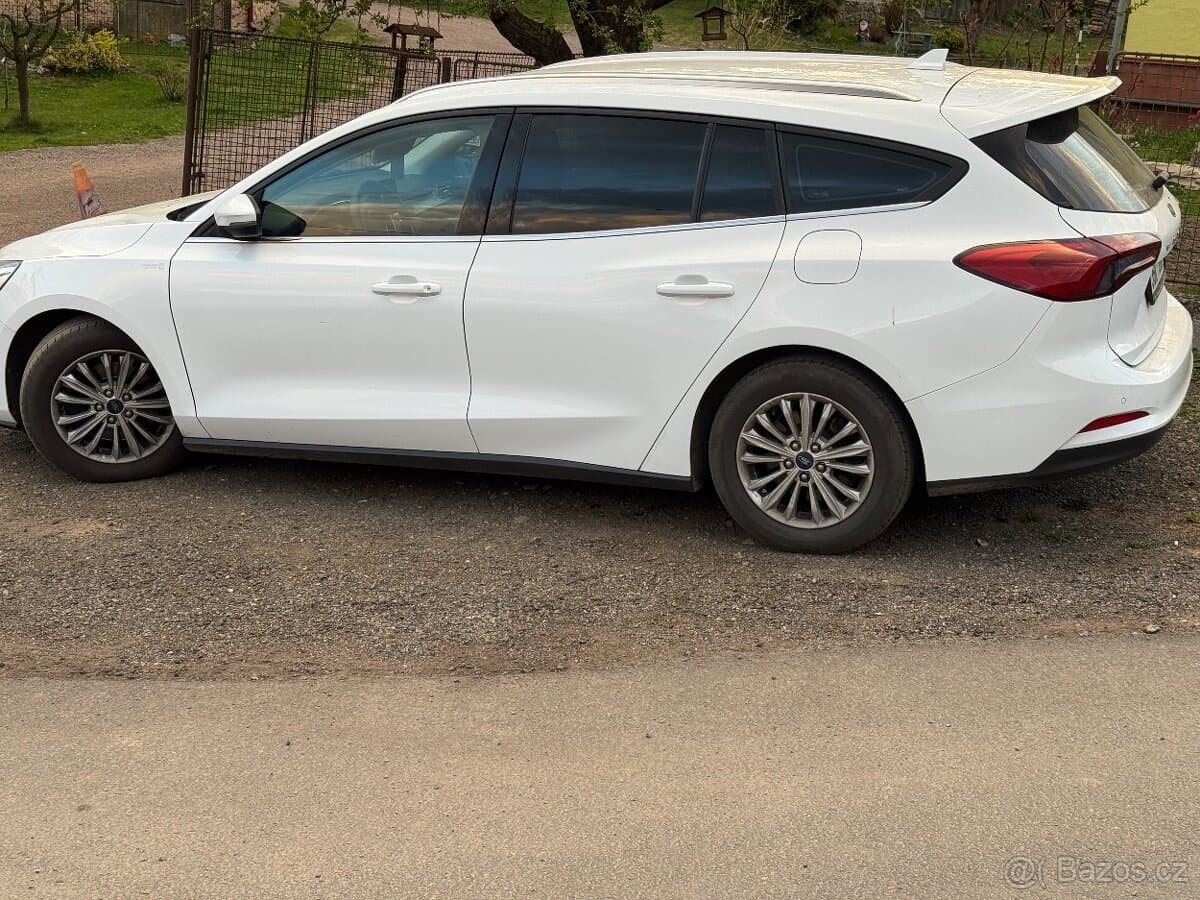 2018 Ford FOCUS - 16