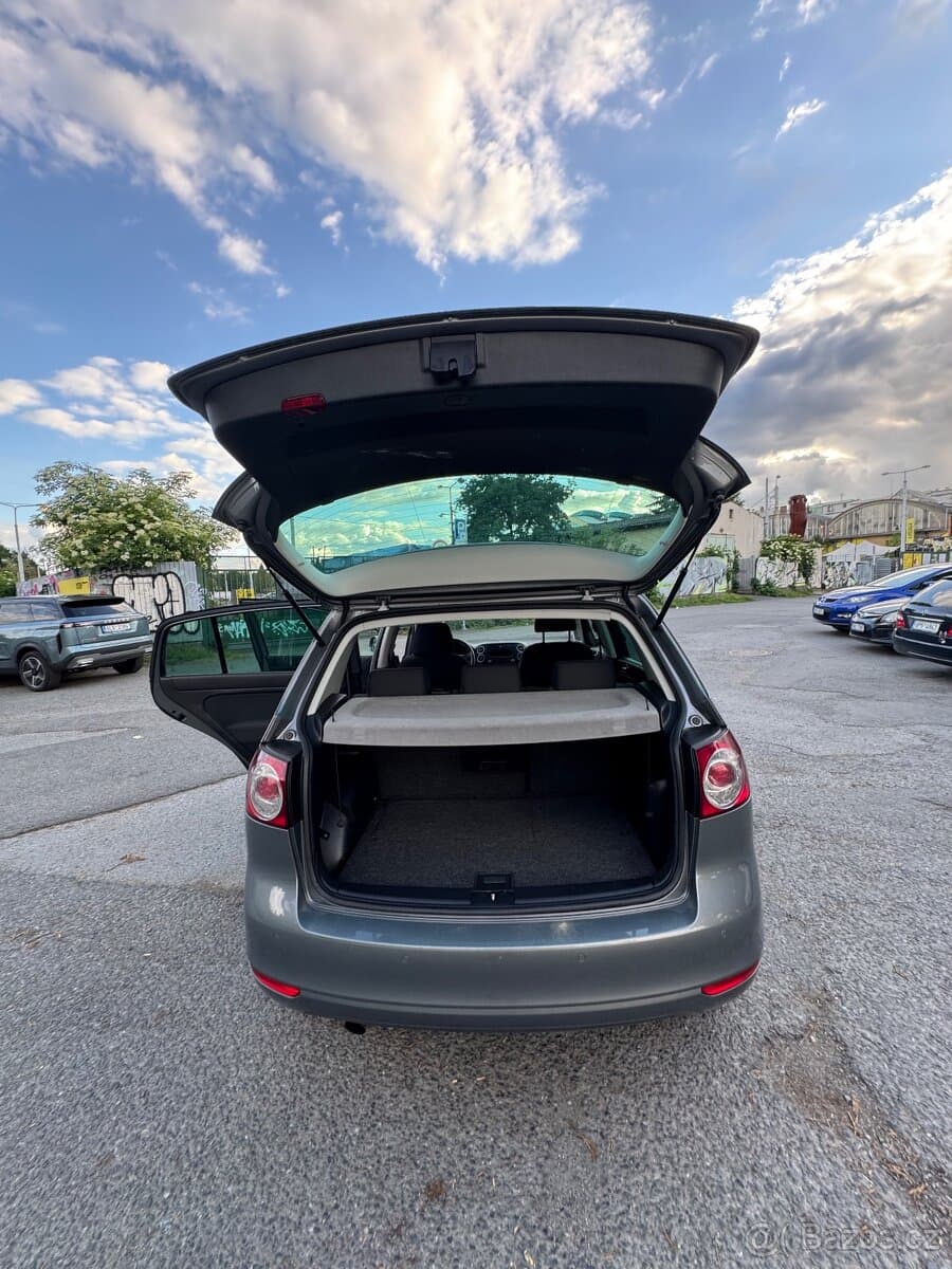 2012 Volkswagen GOLF - 16