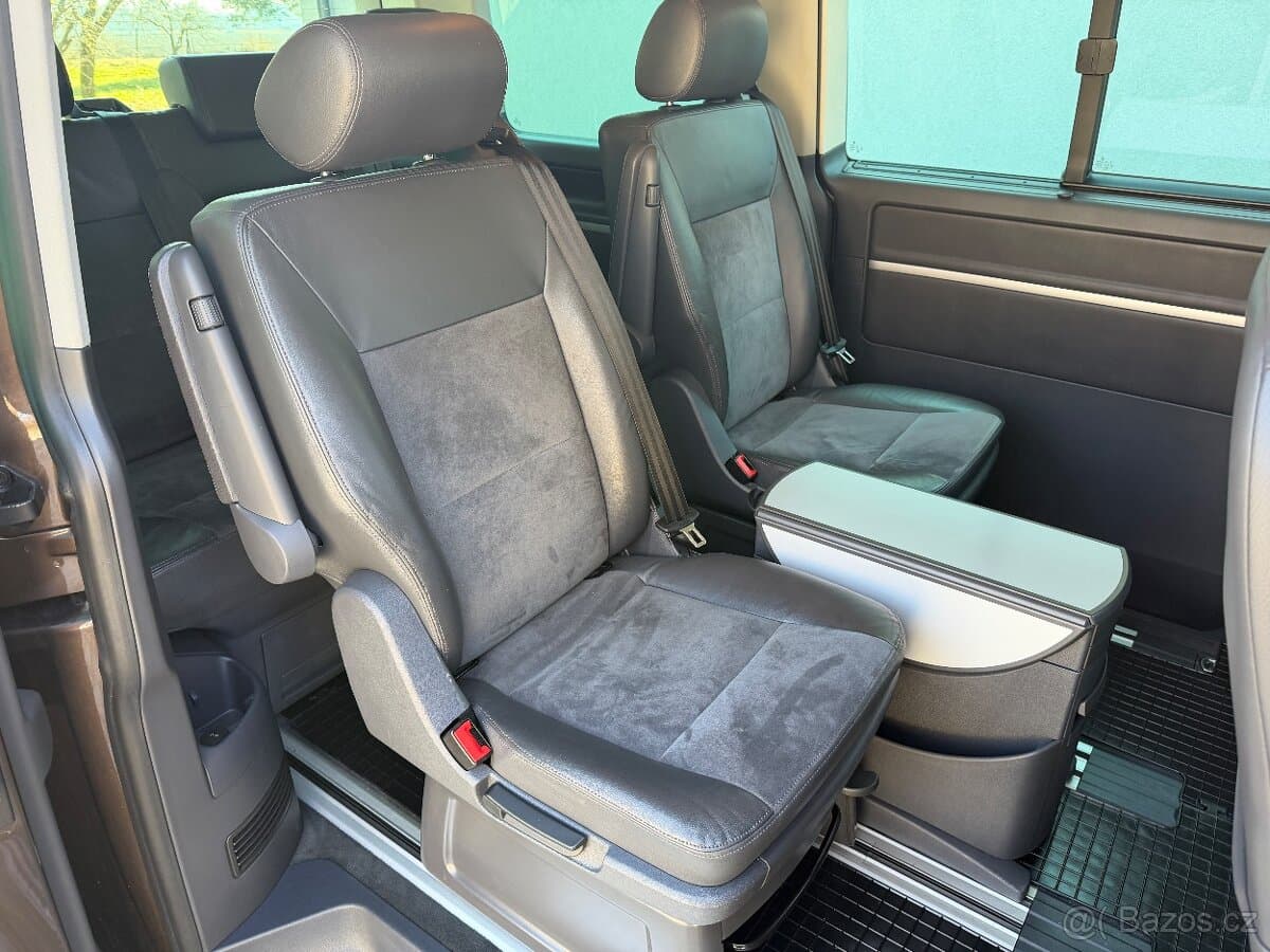 2012 Volkswagen MULTIVAN - 16