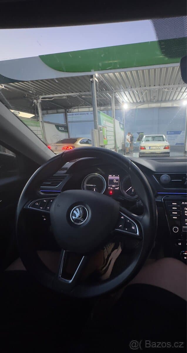 2017 Škoda SUPERB - 16